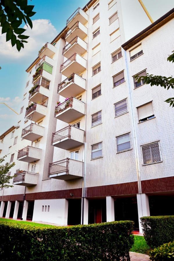 Lucca 22 Hotel Milaan Buitenkant foto