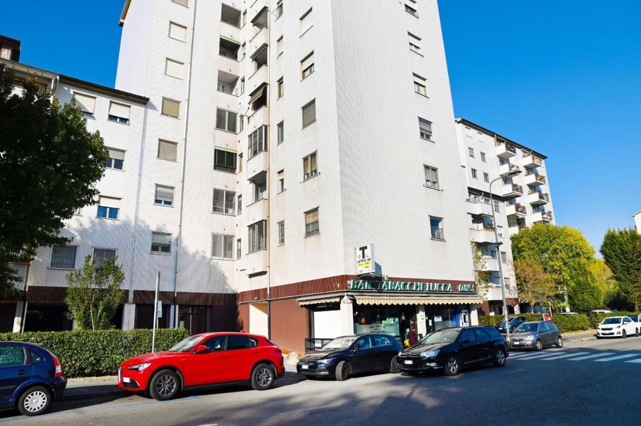 Lucca 22 Hotel Milaan Buitenkant foto